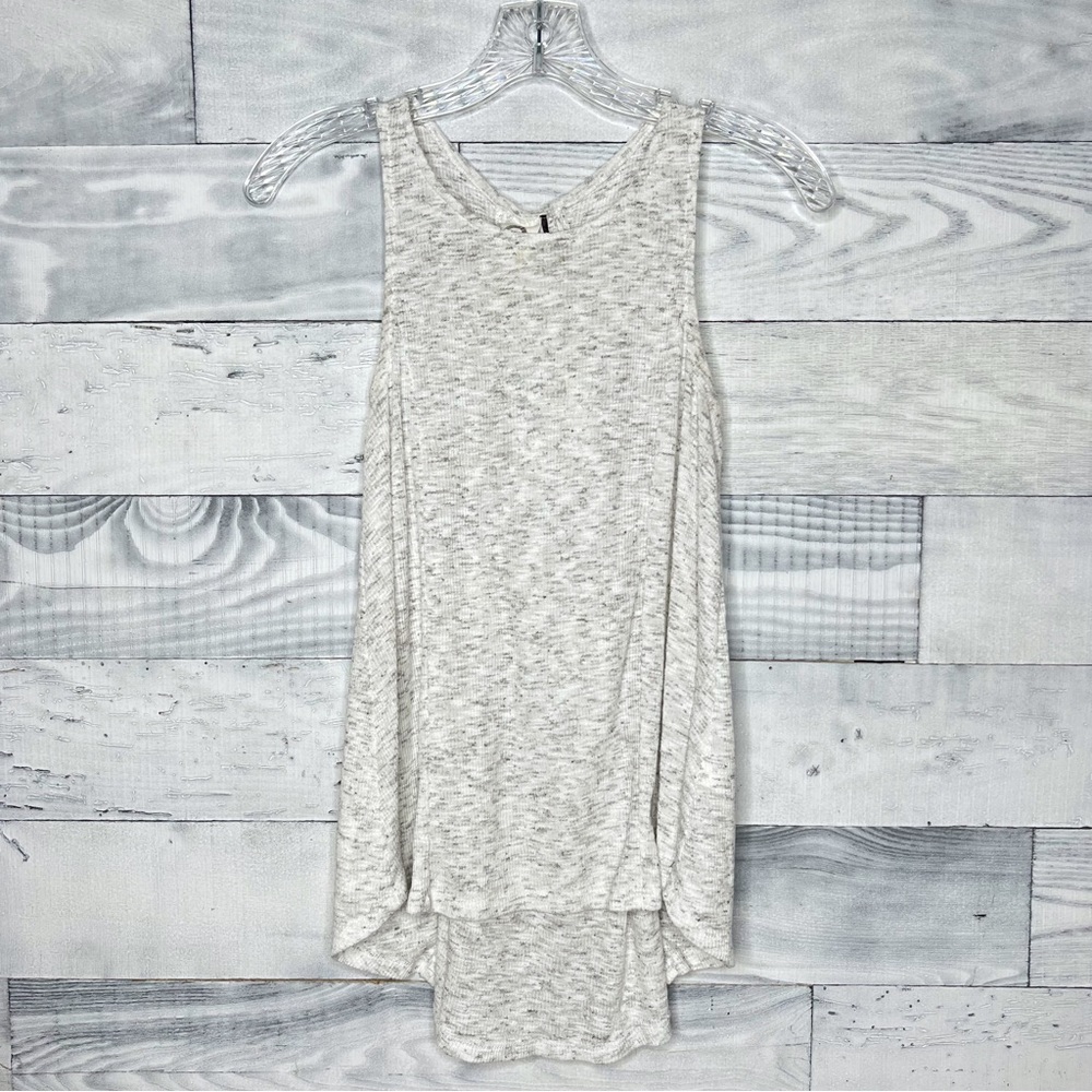 🍭 Akemi + Kim Lace Up Tank - Picture 3 of 8